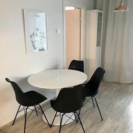 Kaksio Jaervinaekymaellae - Two Room Flat By The Lake Jyvaskyla Exterior photo