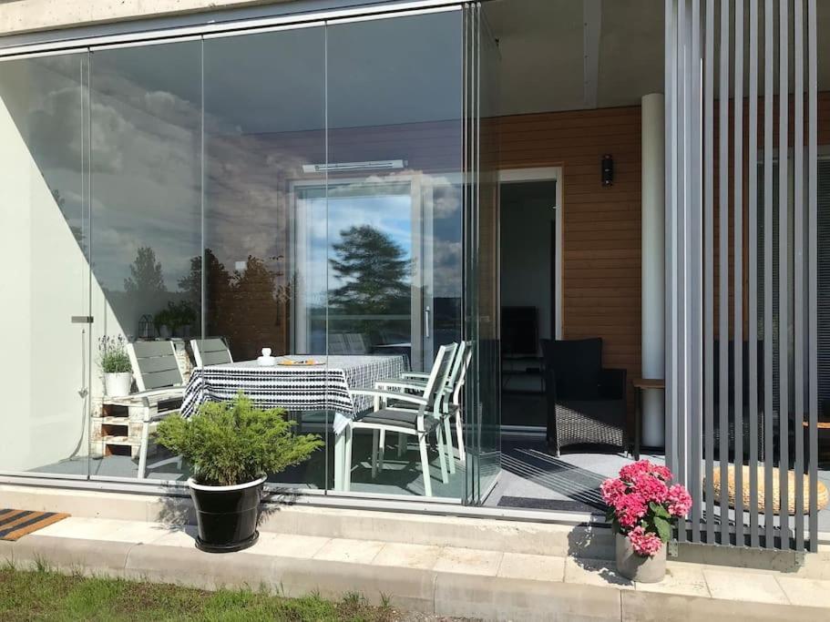 Apartment Kaksio Jaervinaekymaellae - Two Flat By The