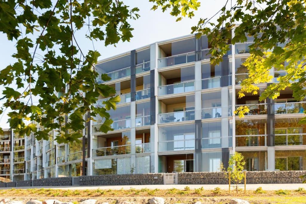 Apartment Kaksio Jaervinaekymaellae - Two Flat By The